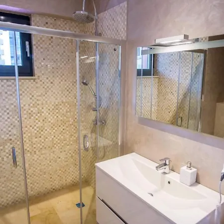 Lavand Sophia ママイア